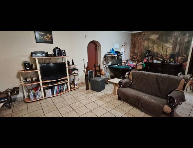 3 BEDROOM HOUSE FOR SALE IN MOUNTAIN VIEW